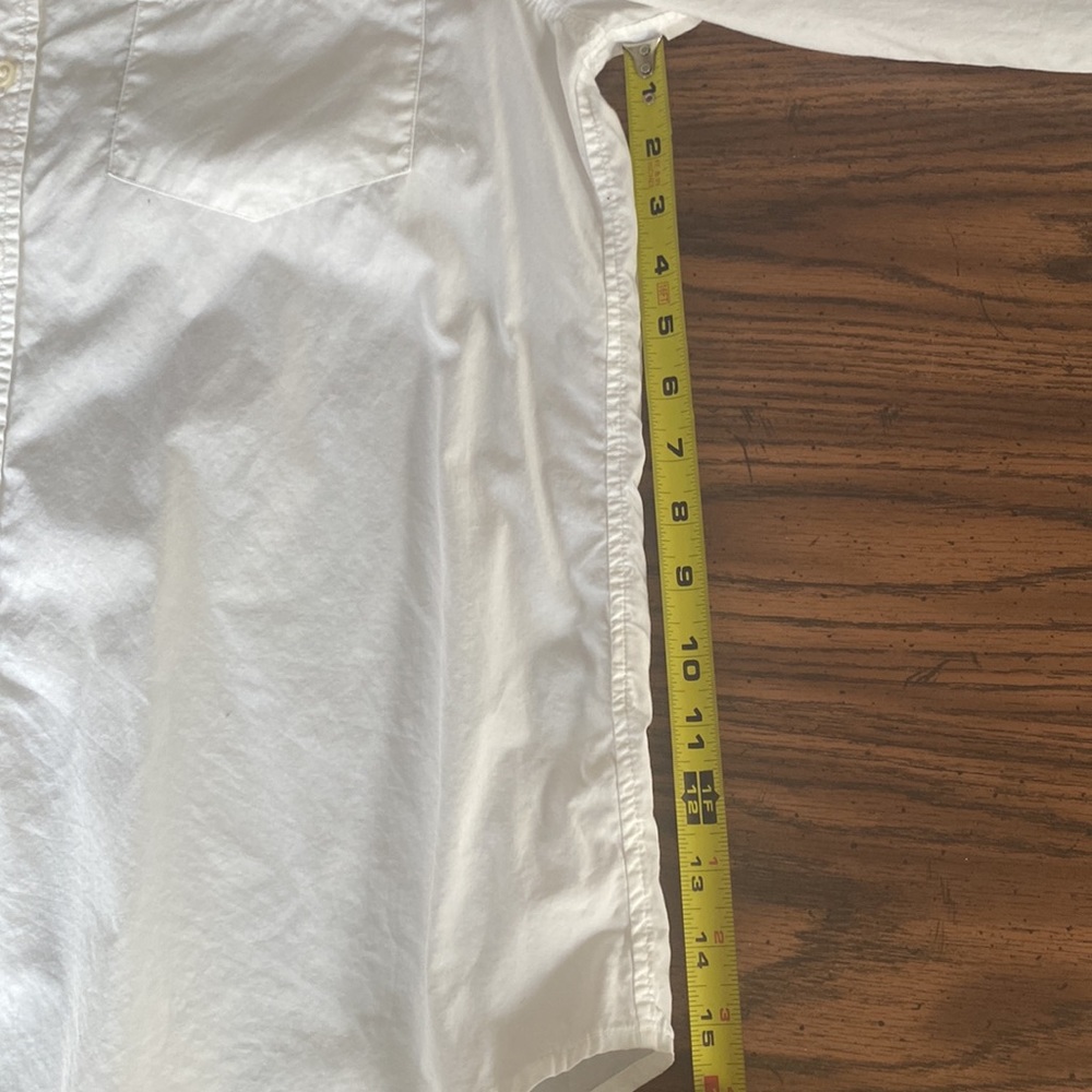 06:09- Banana Republic Button Down Shirt - Picture 13 of 15